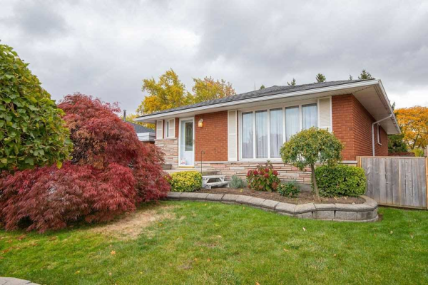 124 Delmar Dr, Hamilton