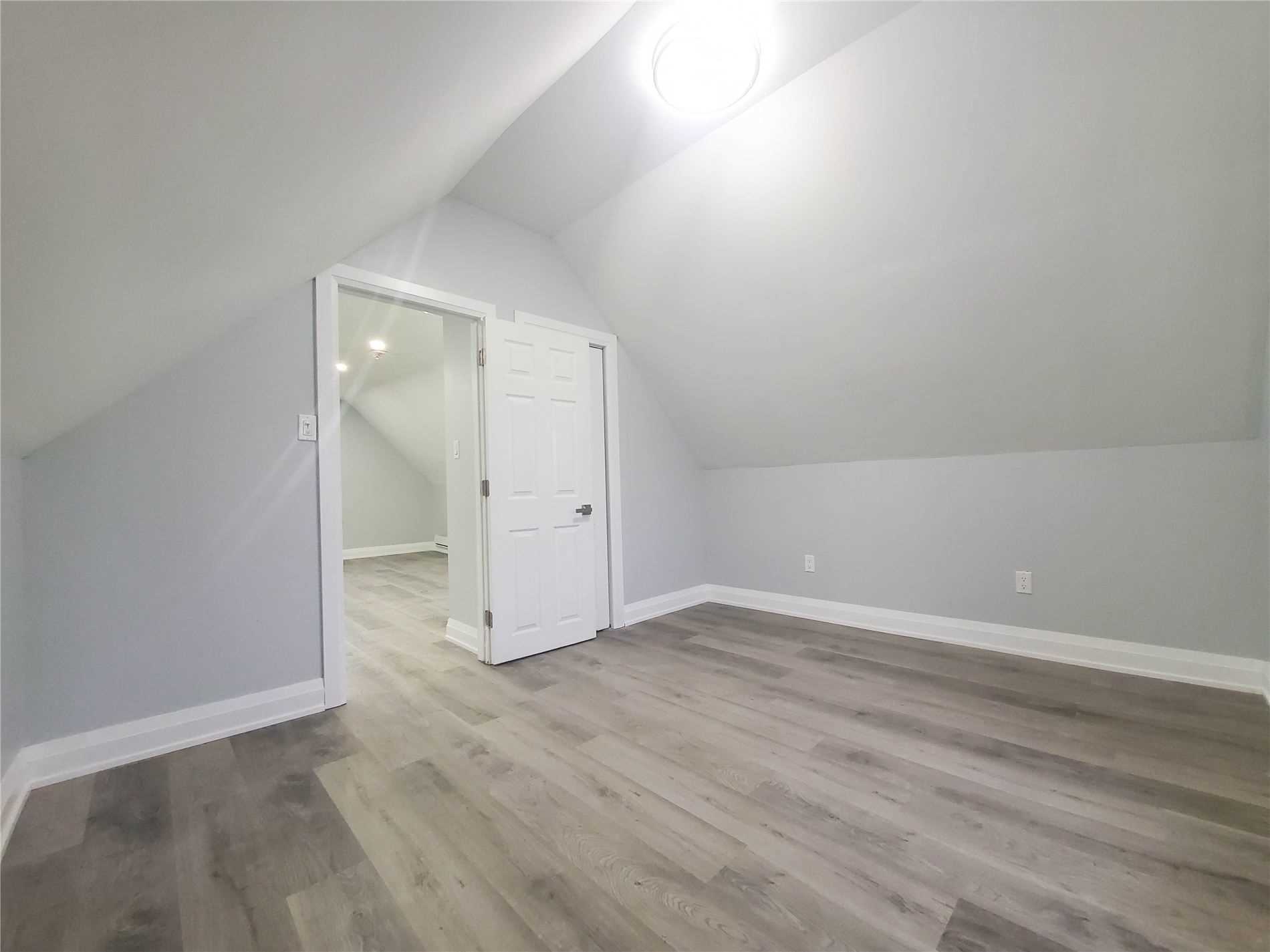 77 Victoria Avenue N, #4