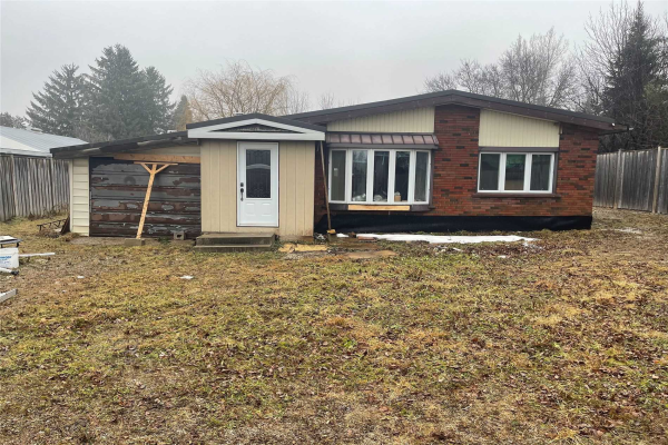 9406 Wellington 22 Rd, Erin