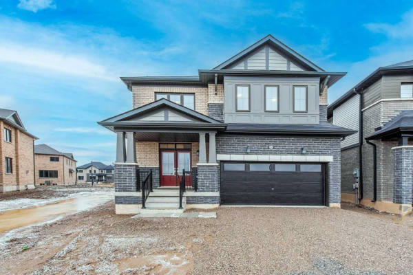 120 Whithorn Cres, Haldimand
