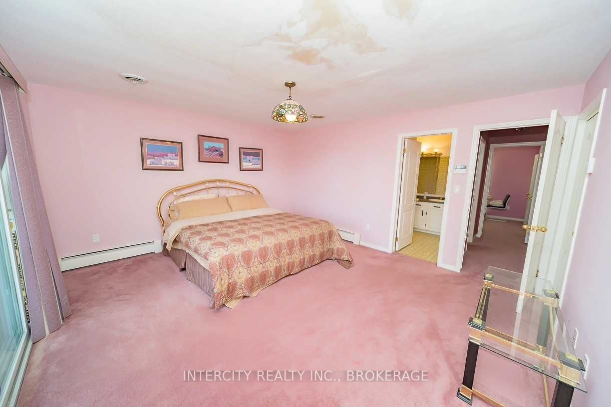 450 Queenston Rd