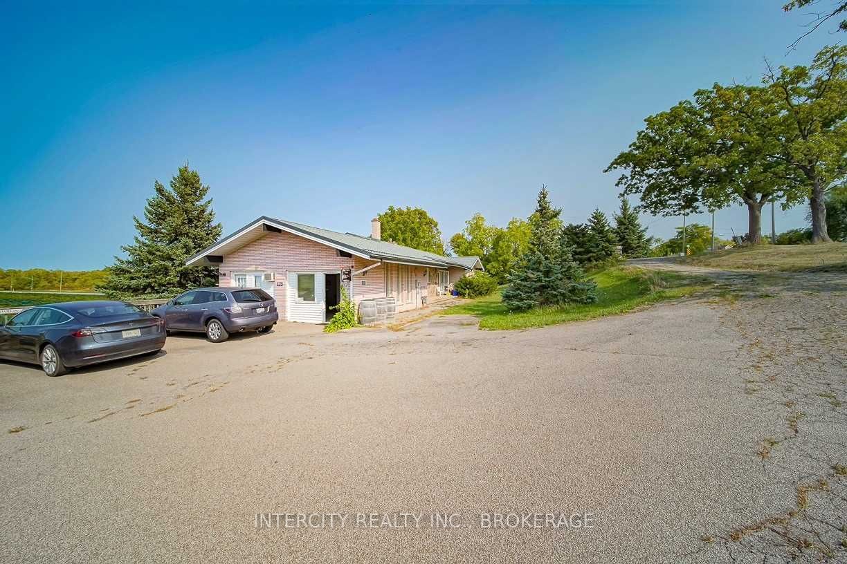 450 Queenston Rd