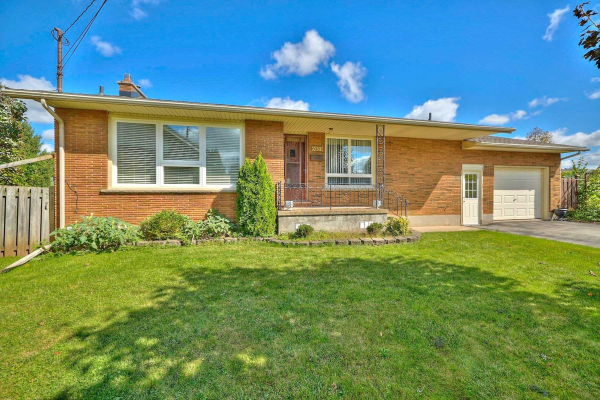 5881 Biamonte Cres, Niagara Falls
