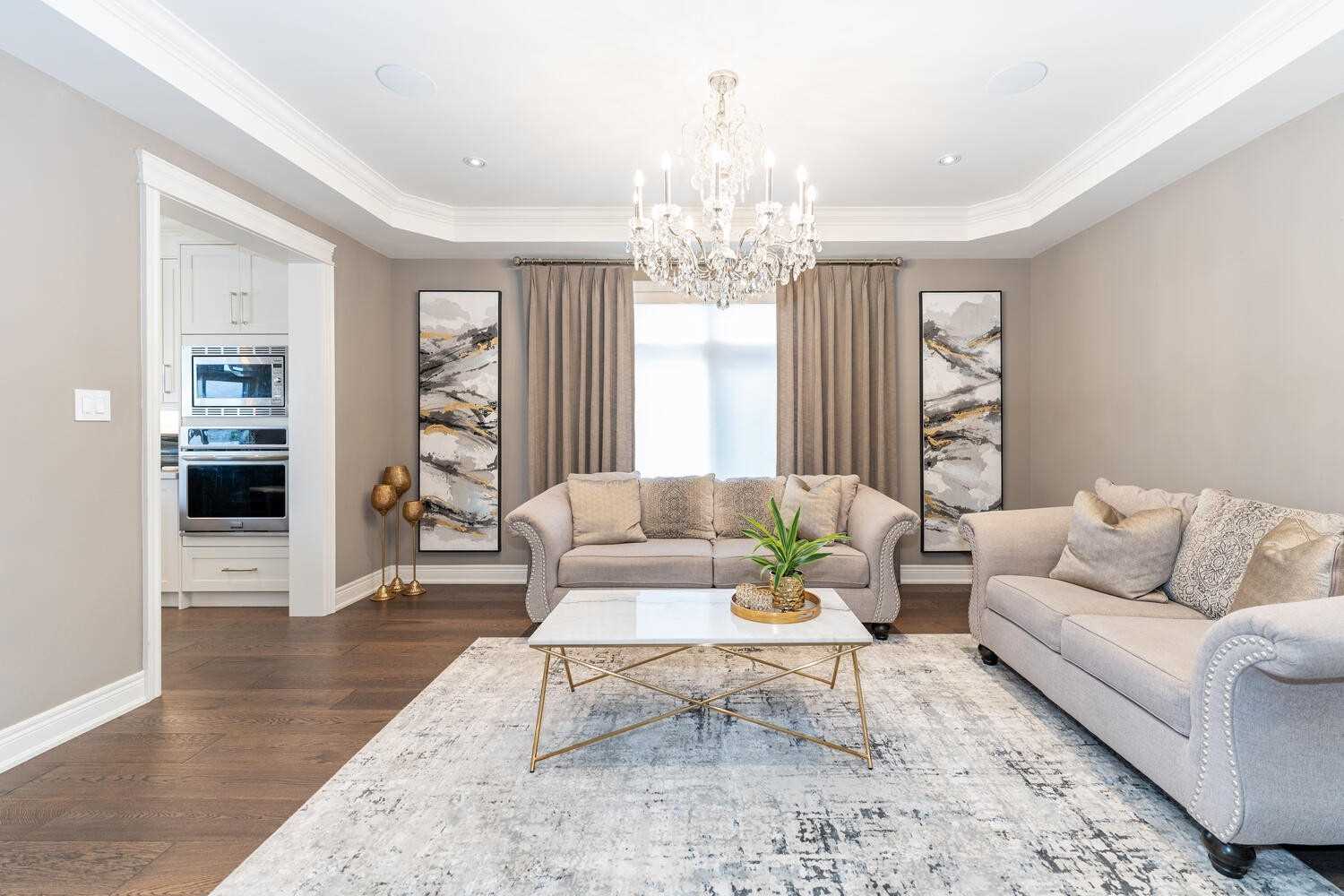 101 Lampman Dr