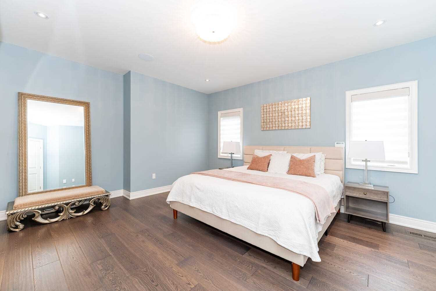 101 Lampman Dr