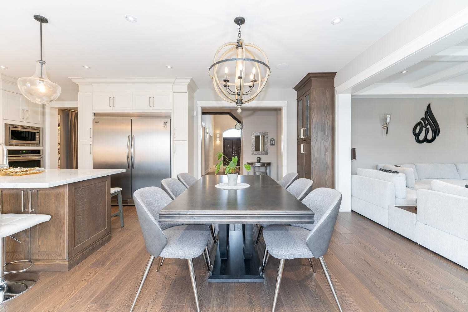 101 Lampman Dr