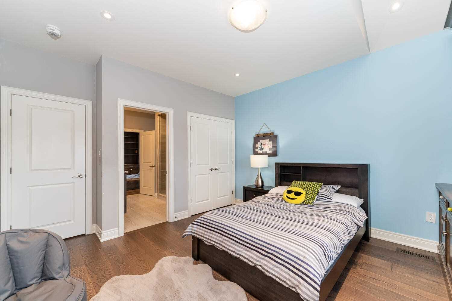 101 Lampman Dr