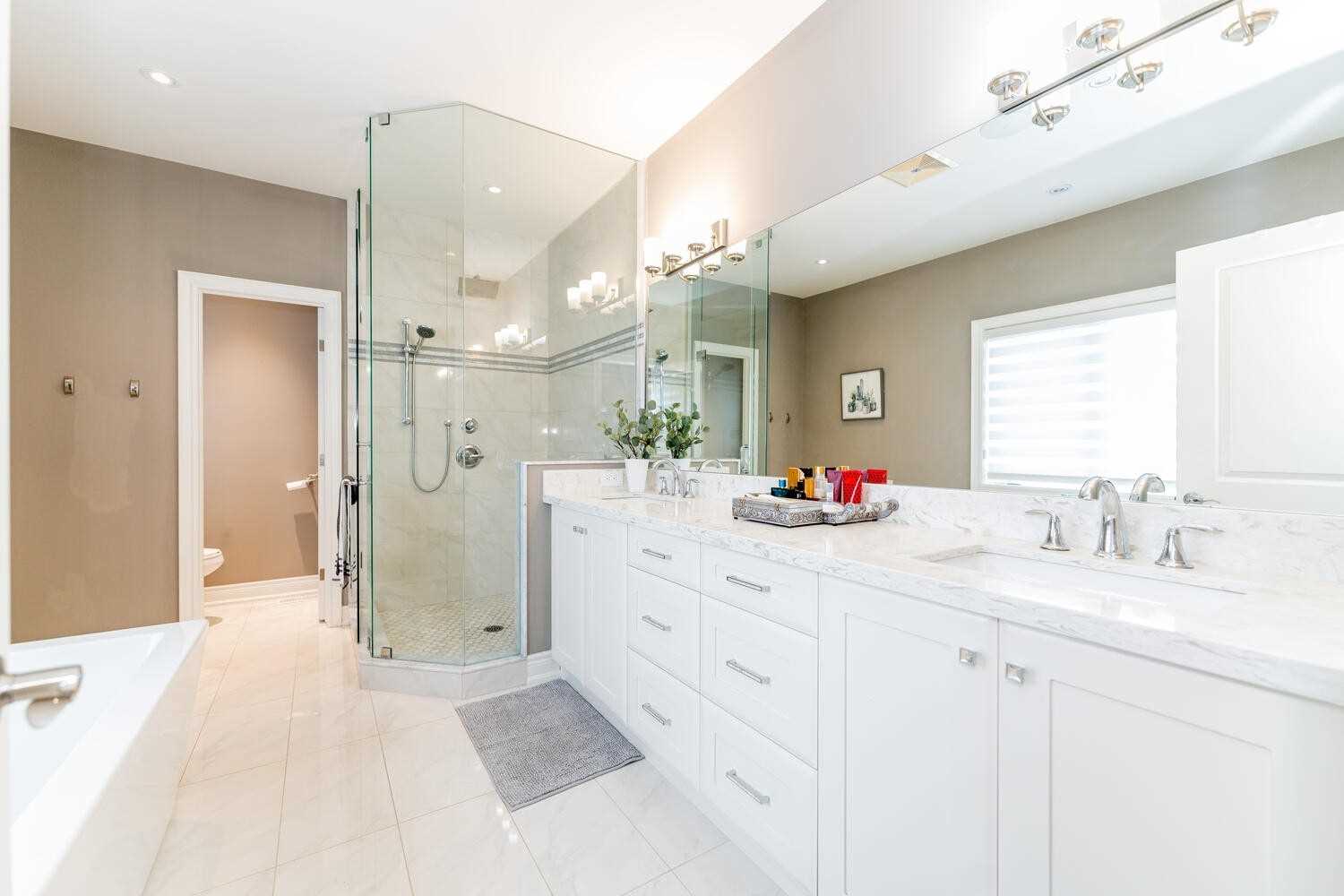 101 Lampman Dr