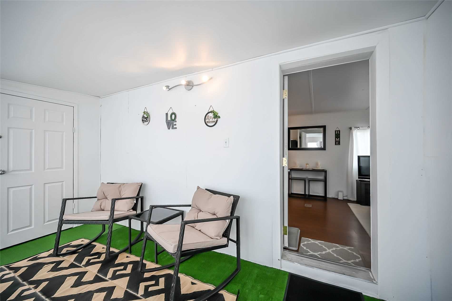 2189 Dundas St, #84