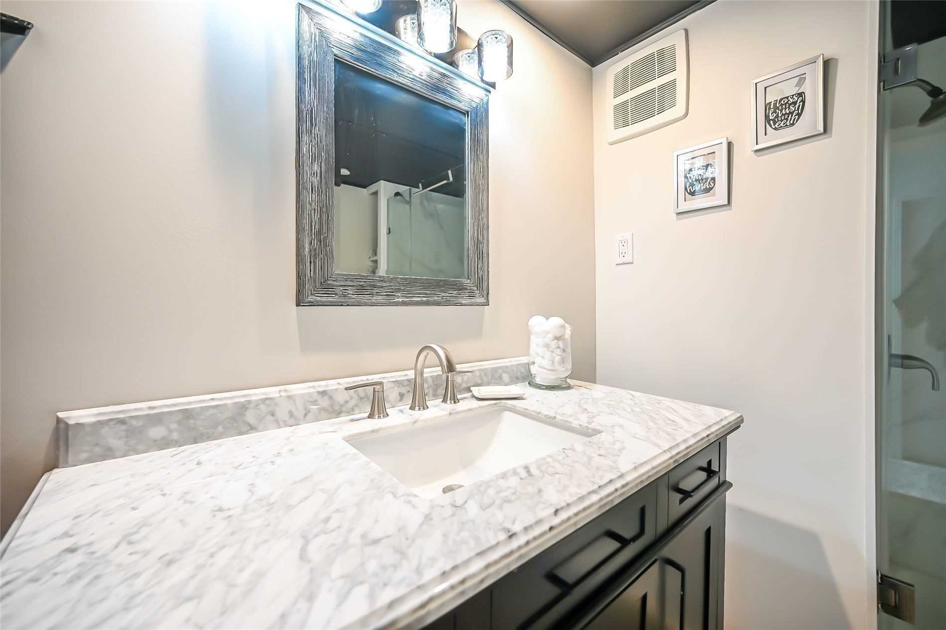 2189 Dundas St, #84