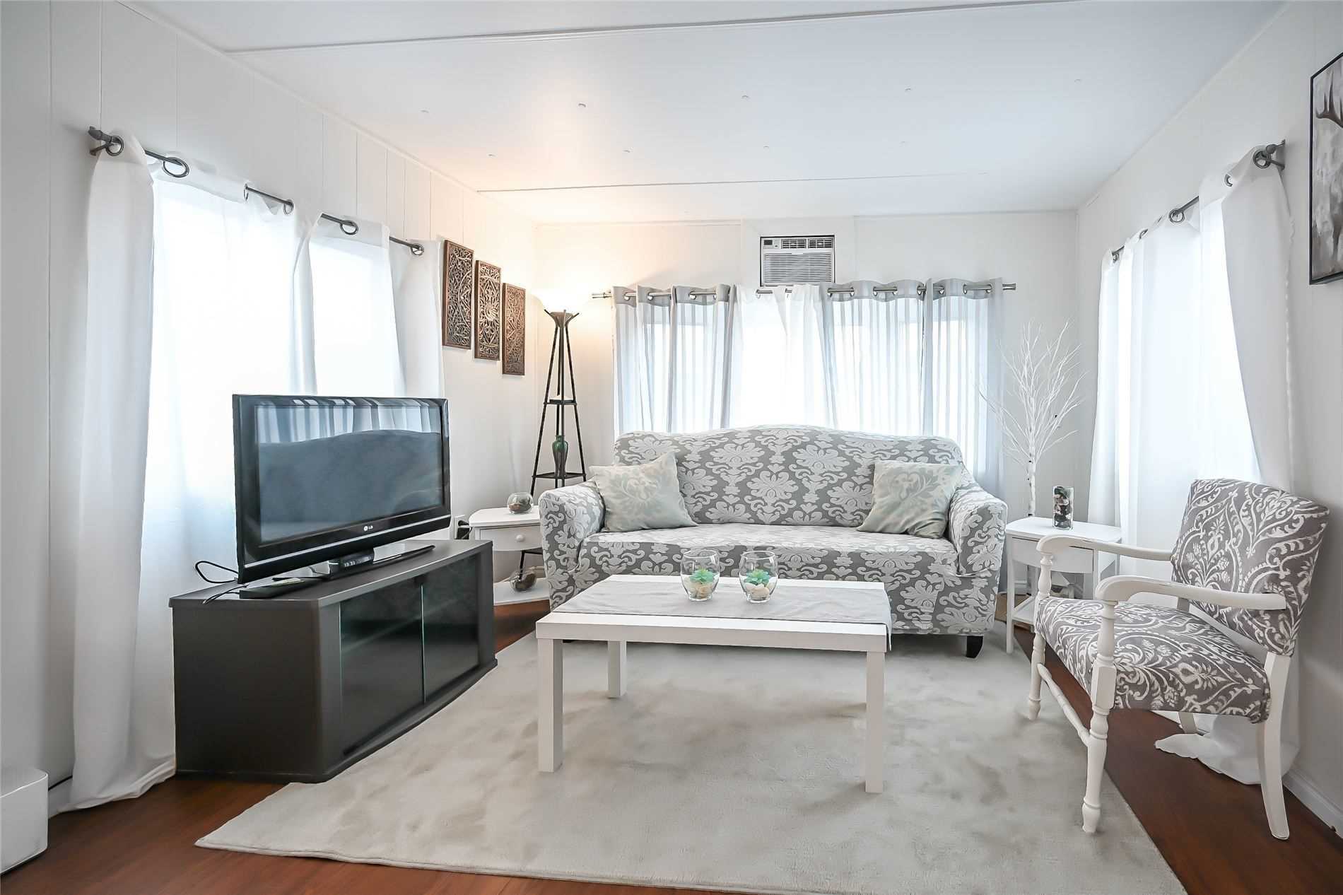2189 Dundas St, #84
