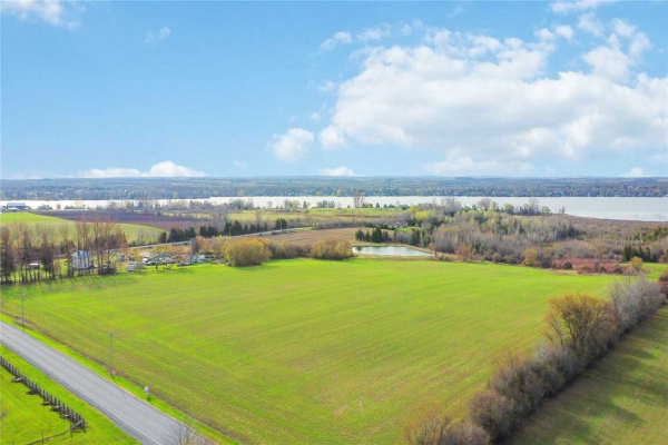 572 Cottage Rd, Kawartha Lakes