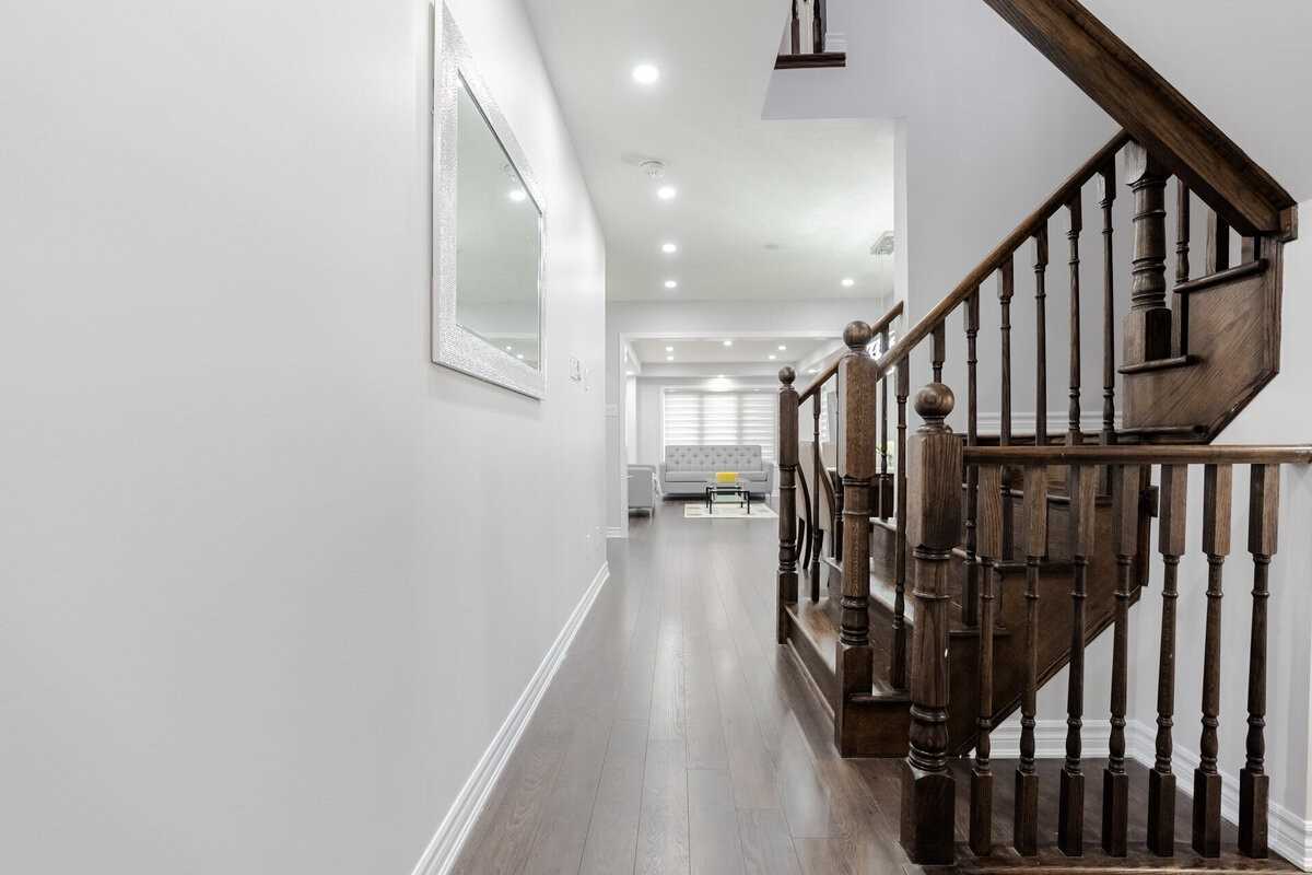 455 Guelph Avenue, #16
