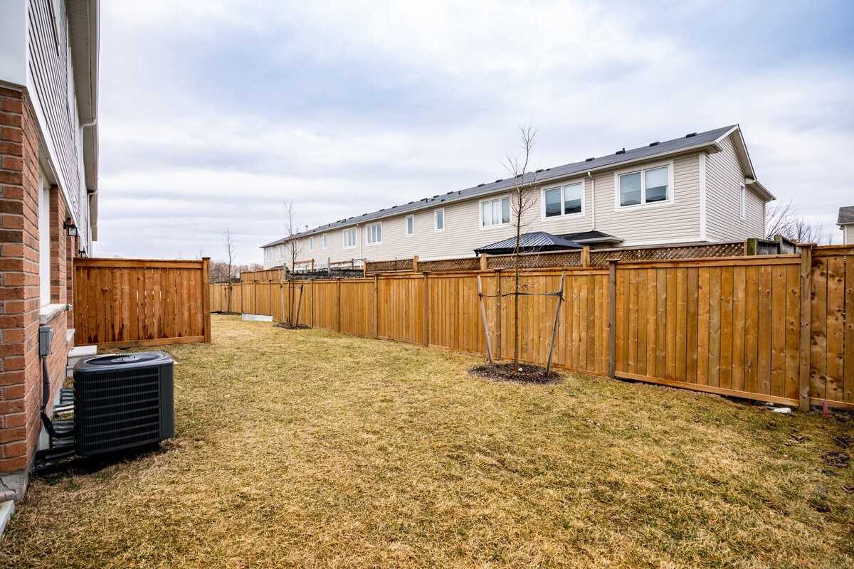 455 Guelph Avenue, #16