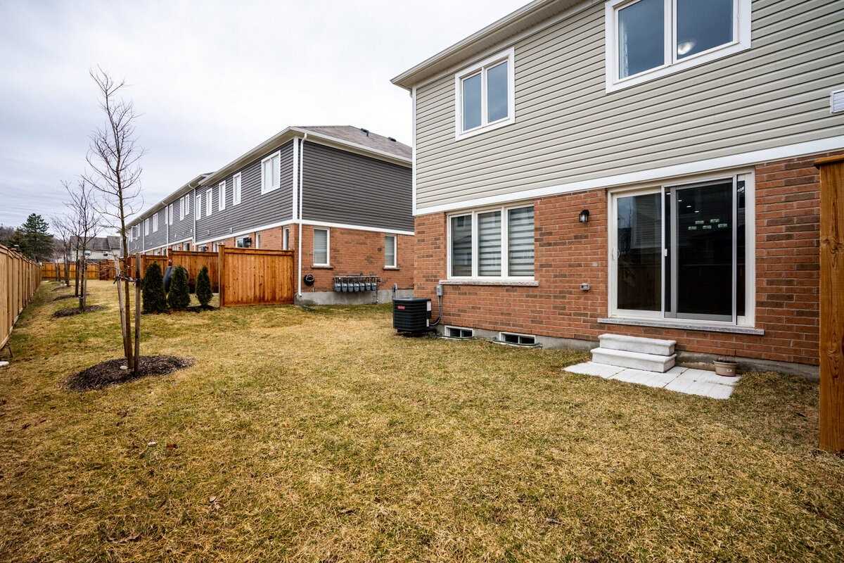 455 Guelph Avenue, #16