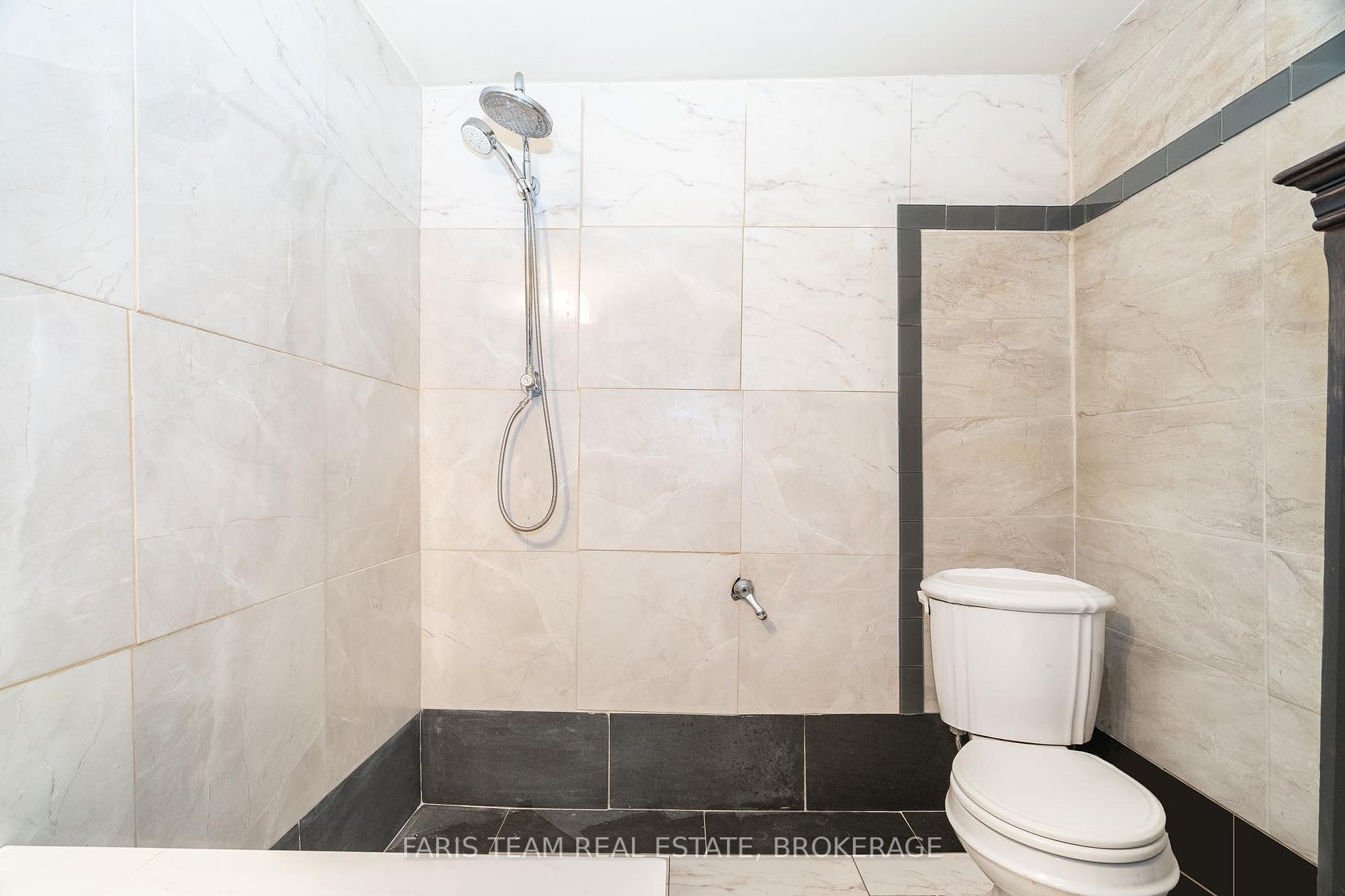 Listing X5876111 - Large Photo # 30