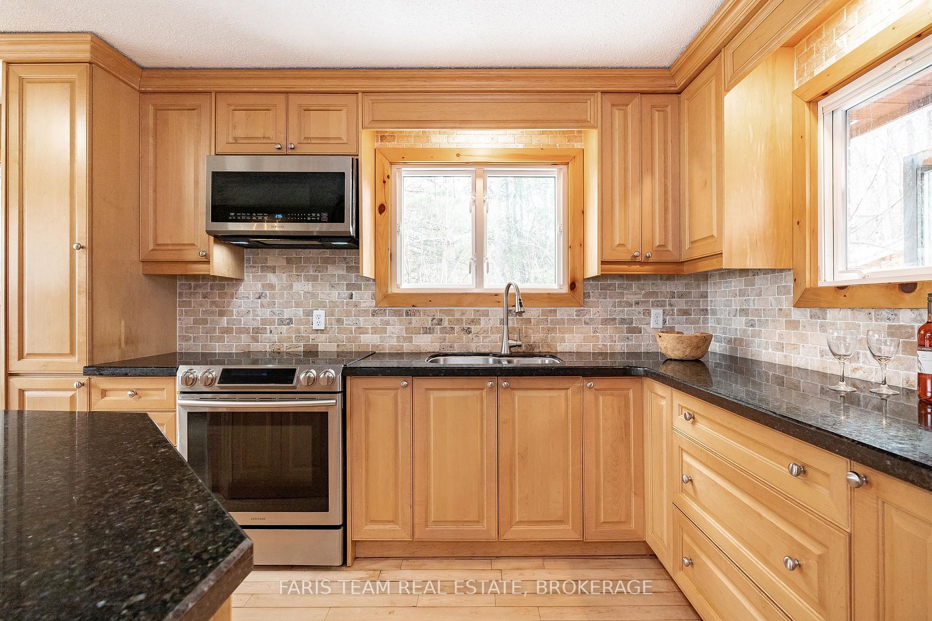 Listing X5876111 - Large Photo # 7