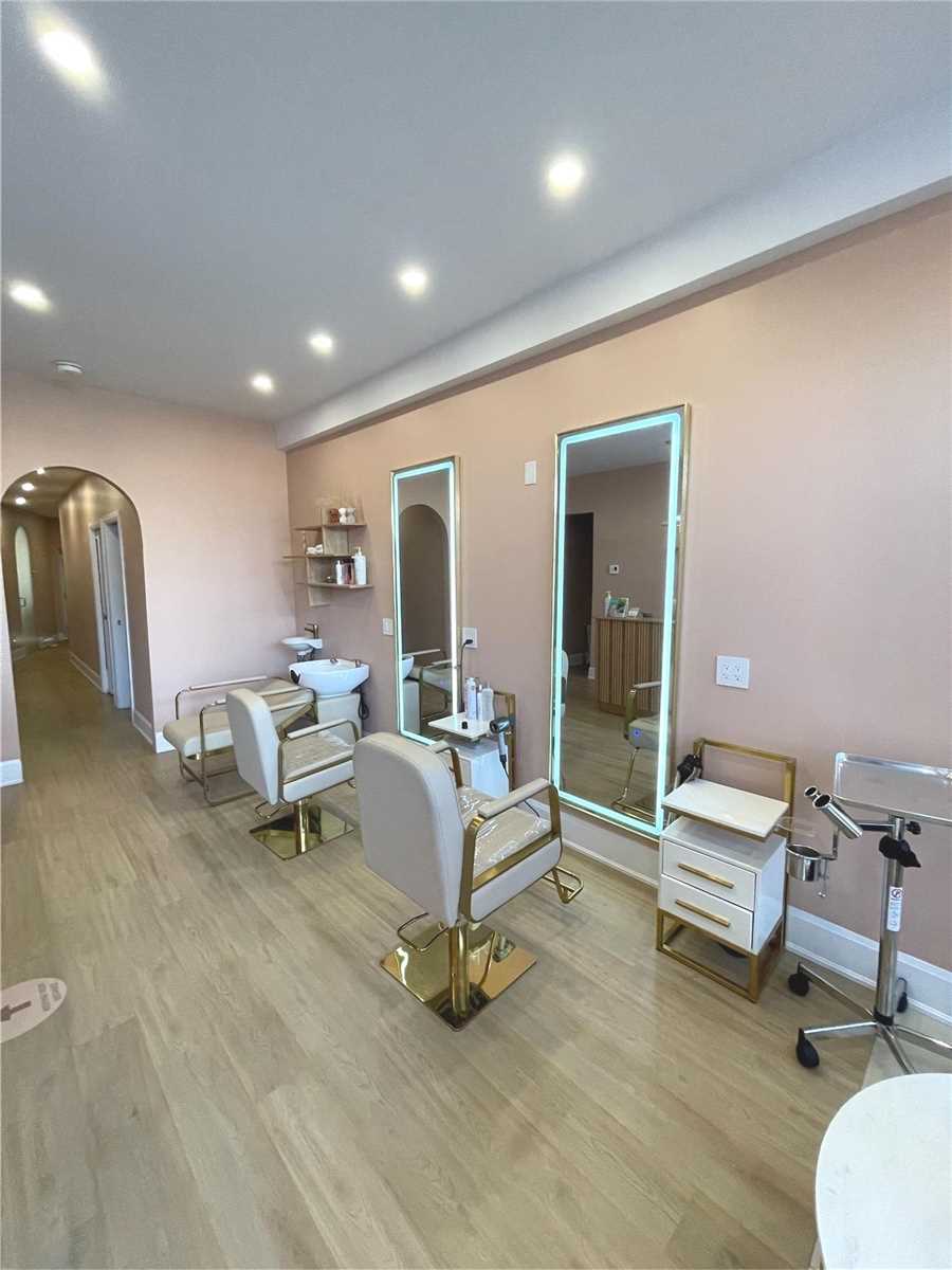 Listing X5876187 - Large Photo # 2