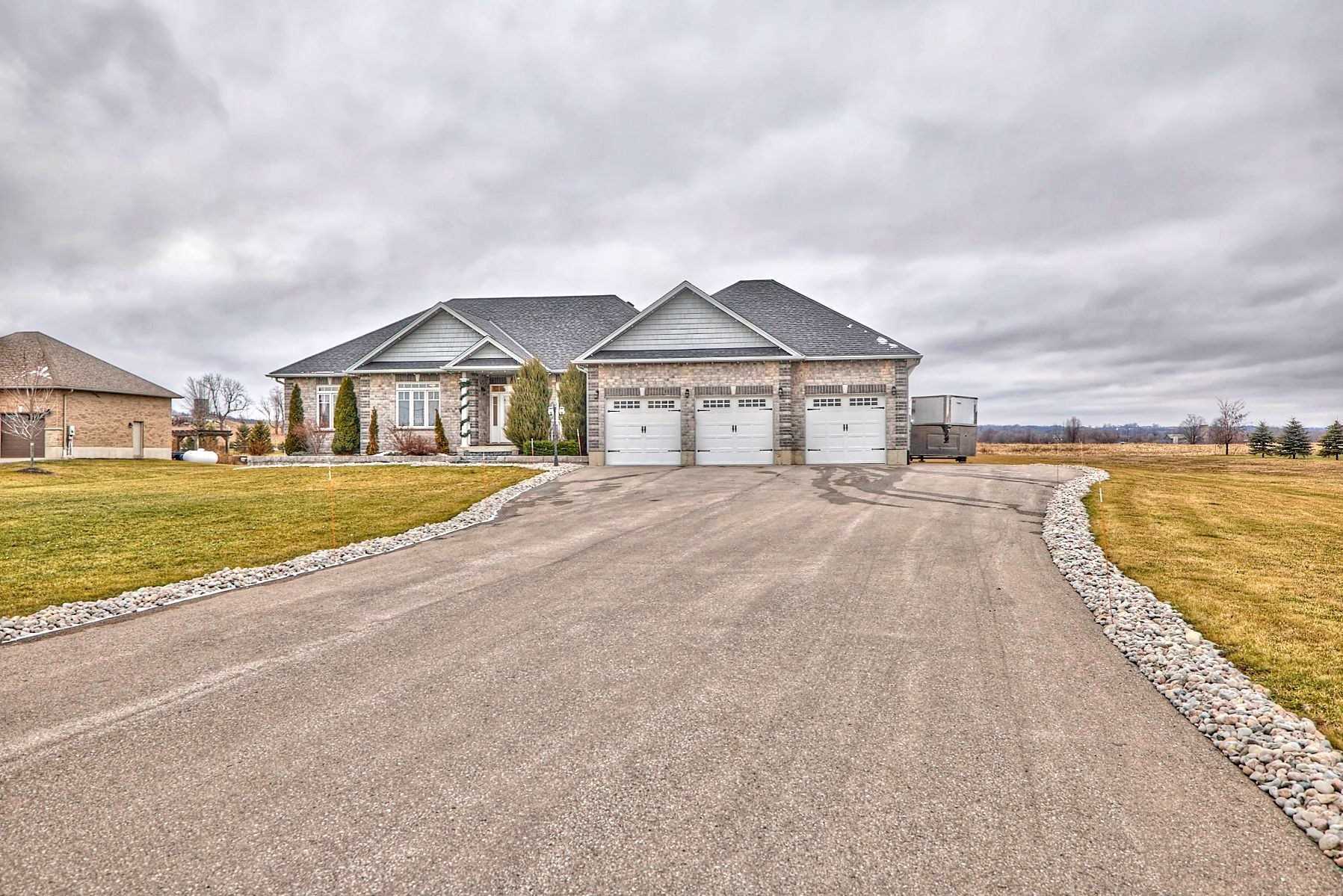Listing X5876402 - Large Photo # 2