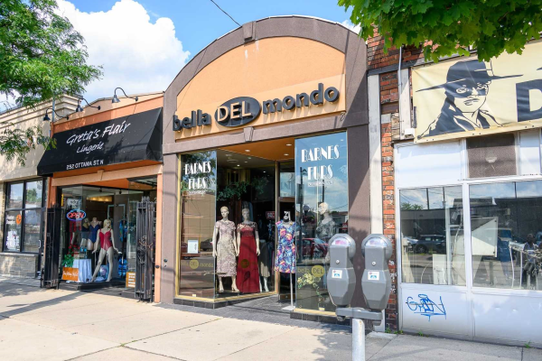250 Ottawa St N, Hamilton