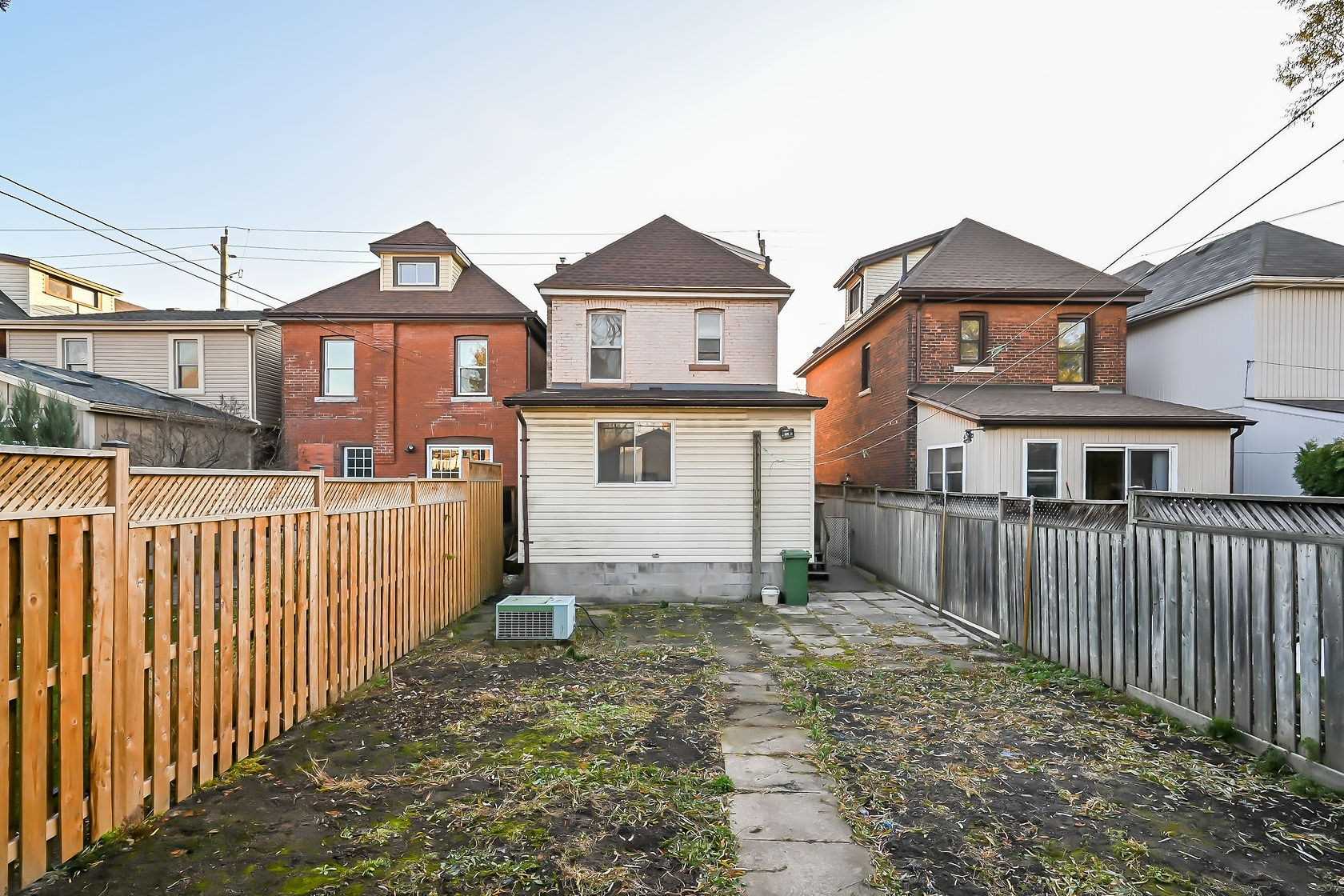 396 Charlton Avenue W