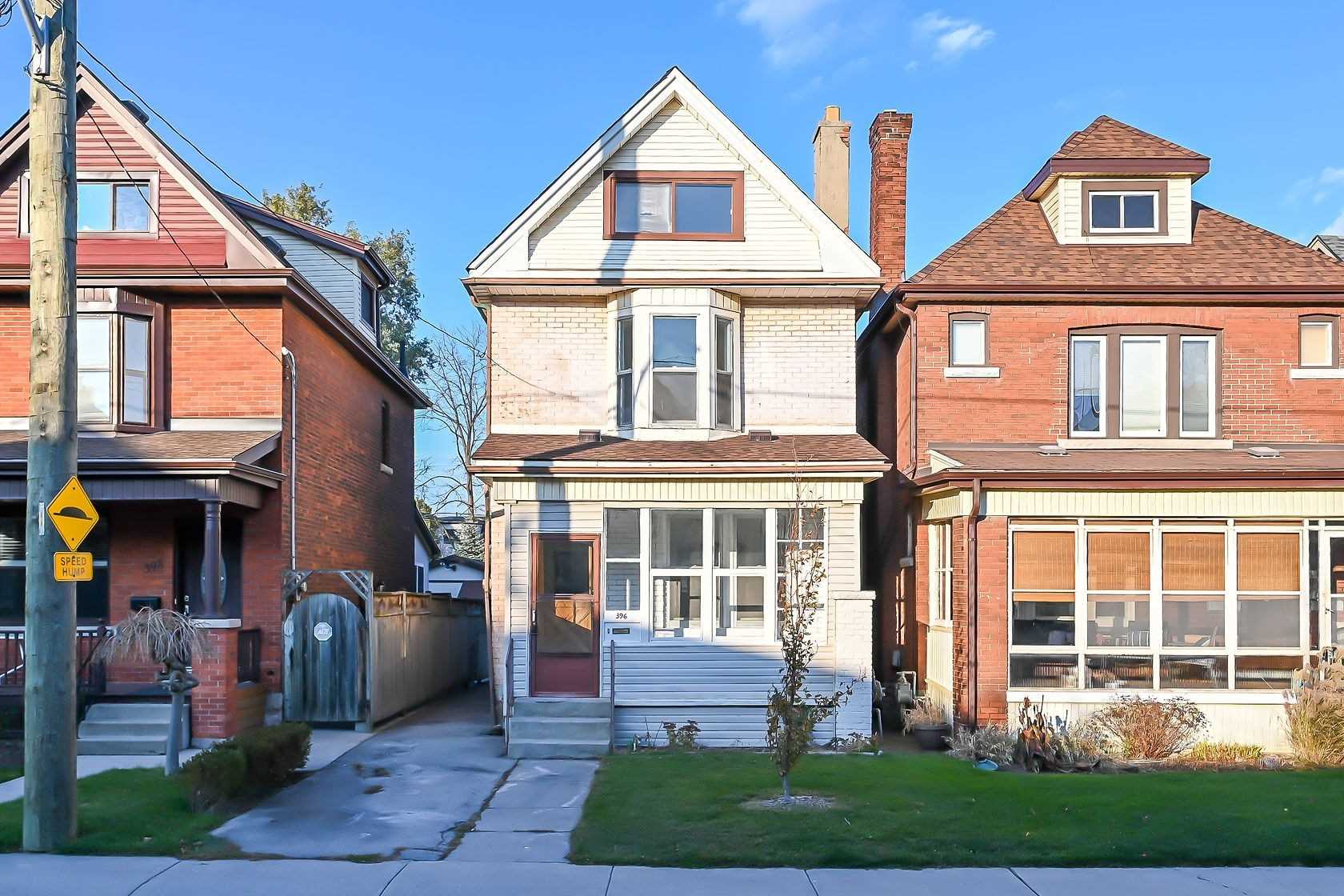 396 Charlton Avenue W