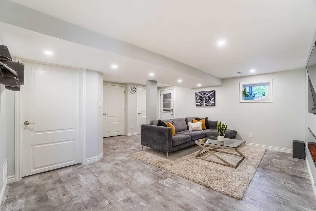 18 Crago Road