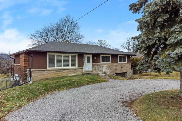 198 Stone Church Rd, Hamilton