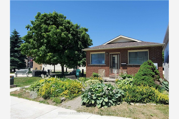 20 Main St E, Southgate