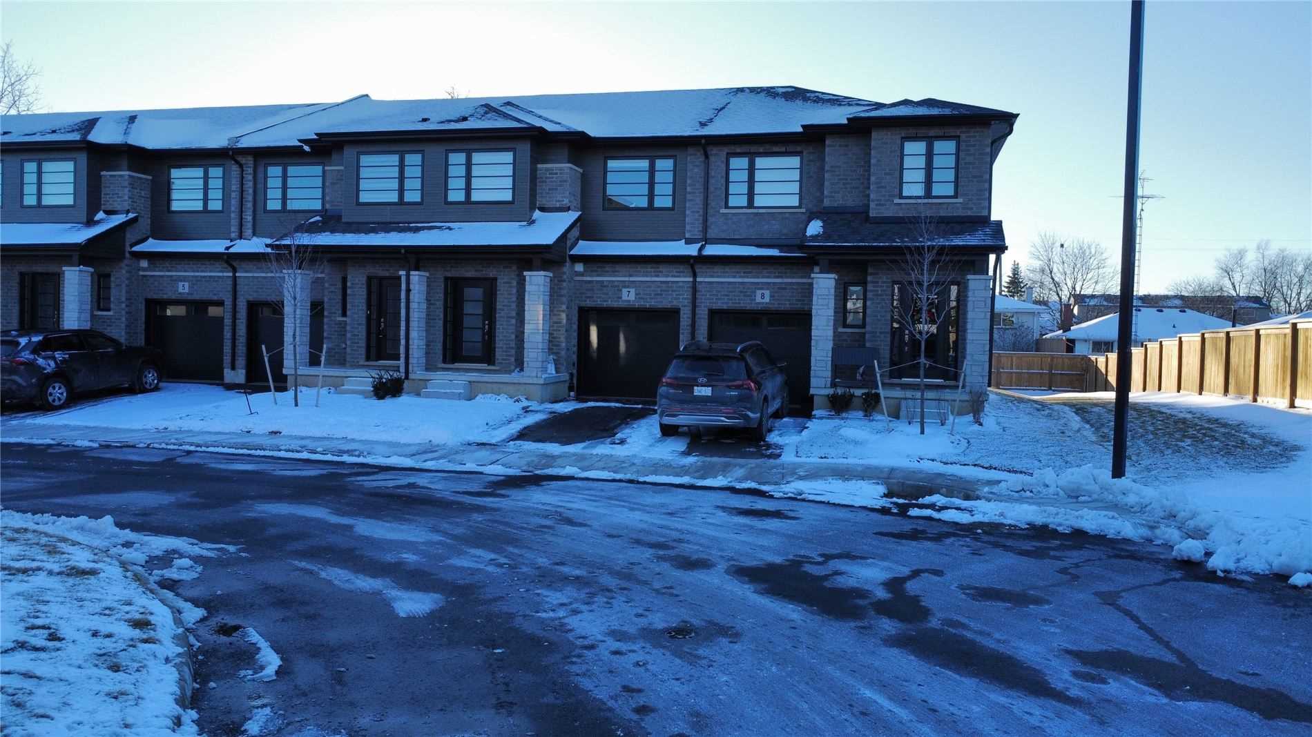 Listing X5879261 - Large Photo # 2