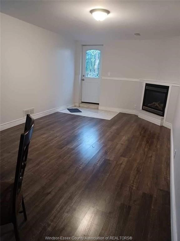 1352 Foster Ave