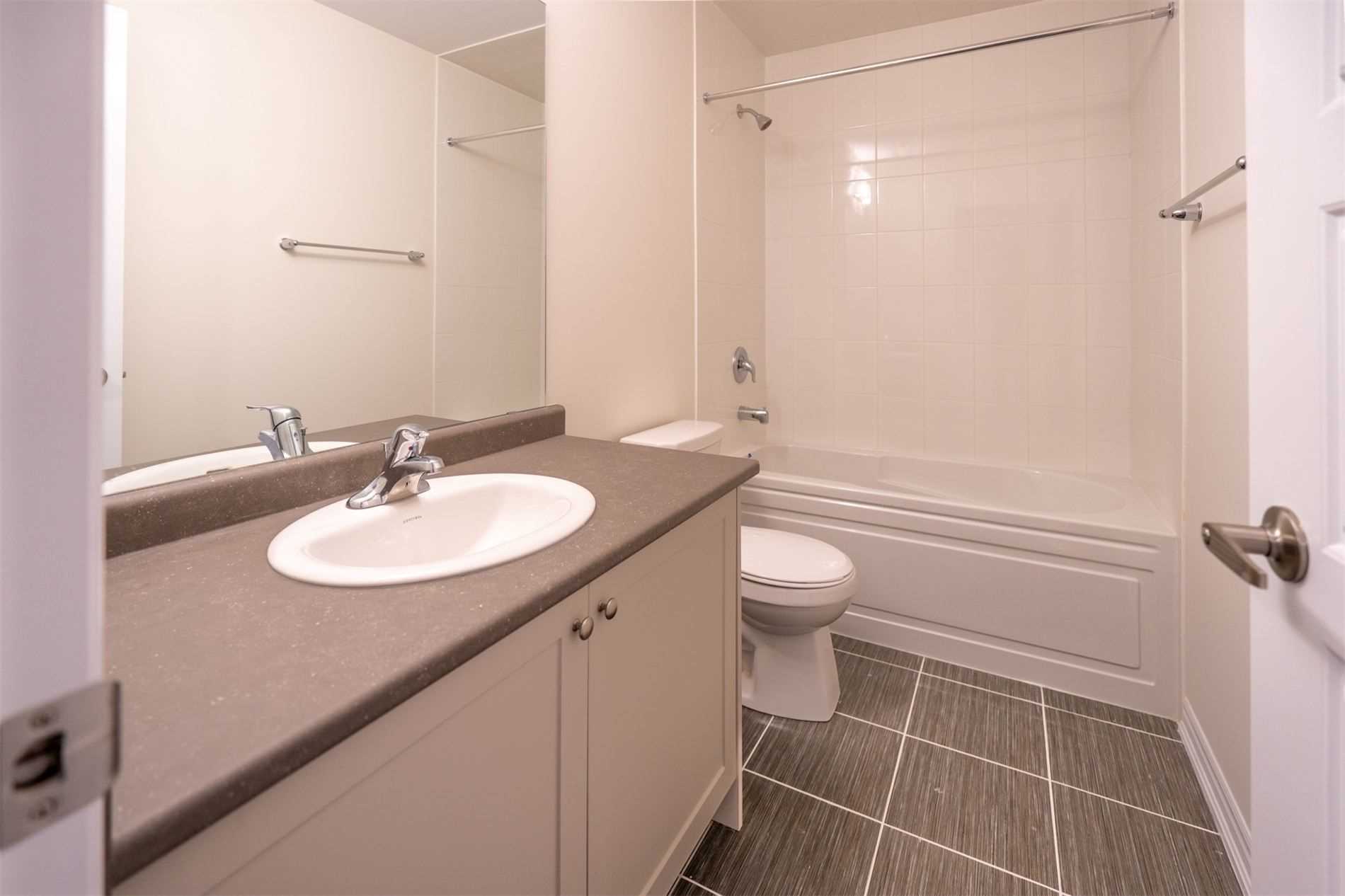 Listing X5880206 - Large Photo # 32