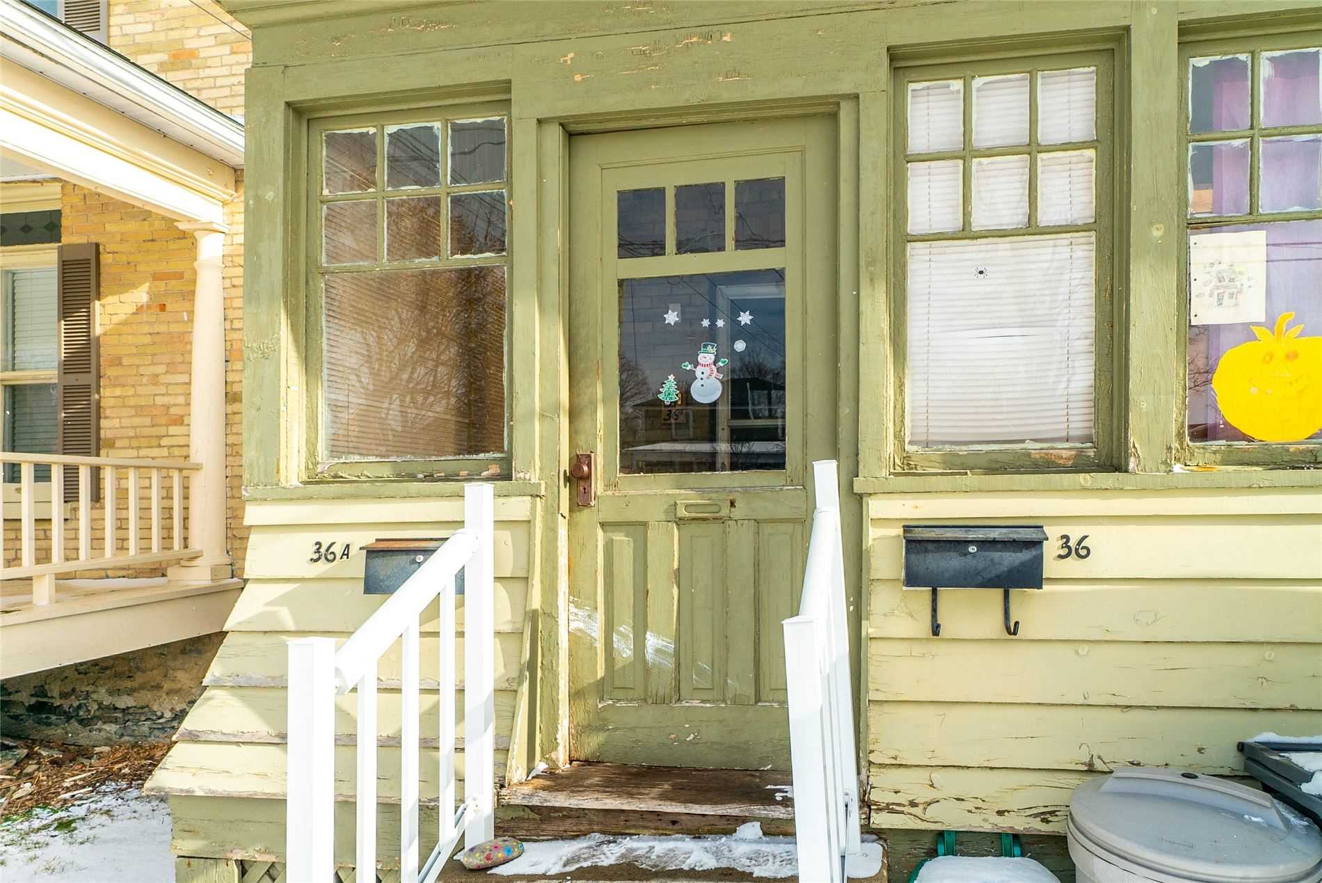 36 Victoria Avenue N