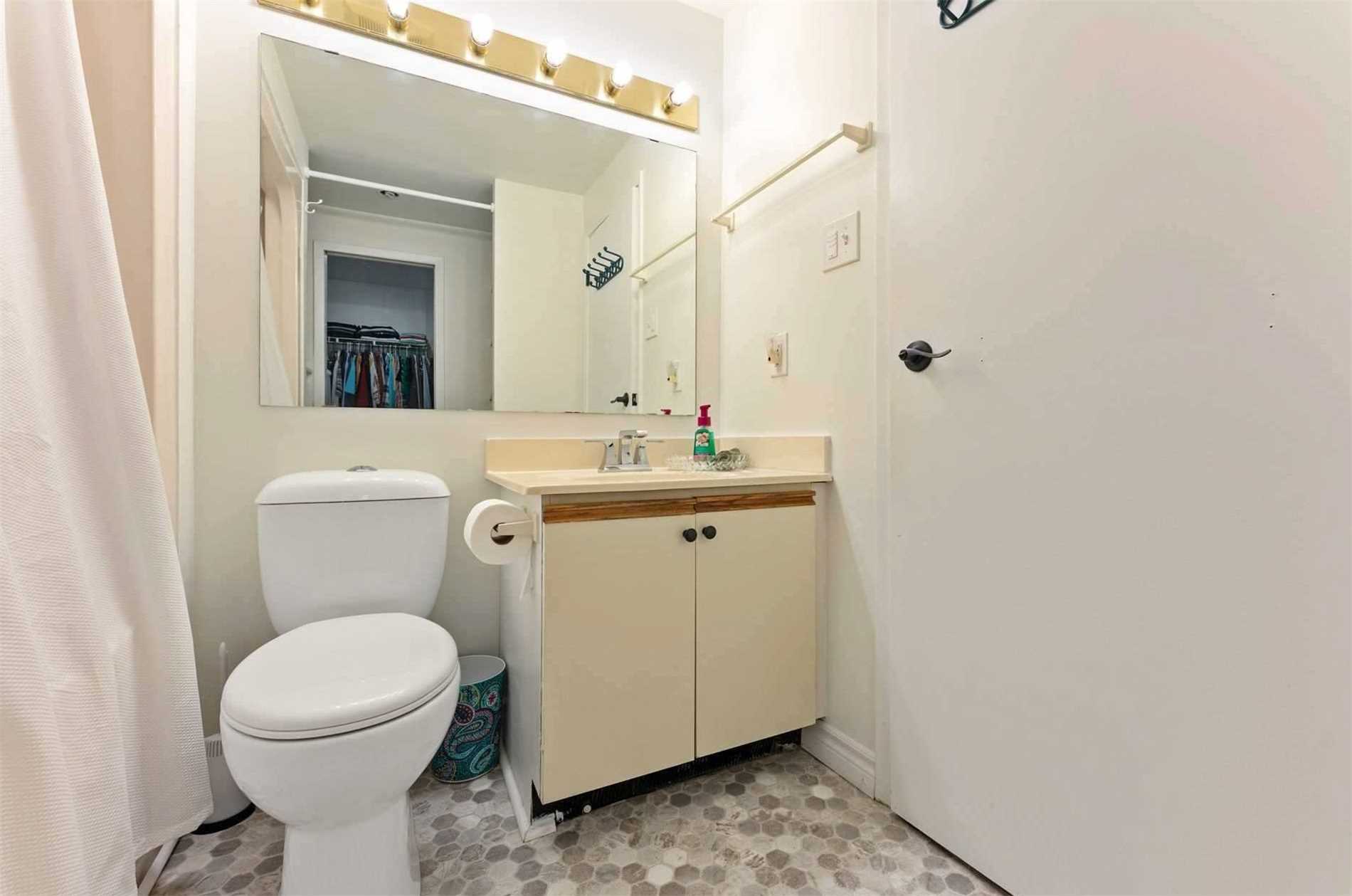 Listing X5880956 - Large Photo # 19