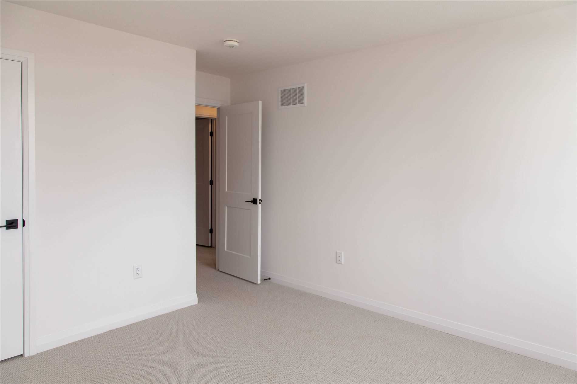 Listing X5881922 - Large Photo # 16