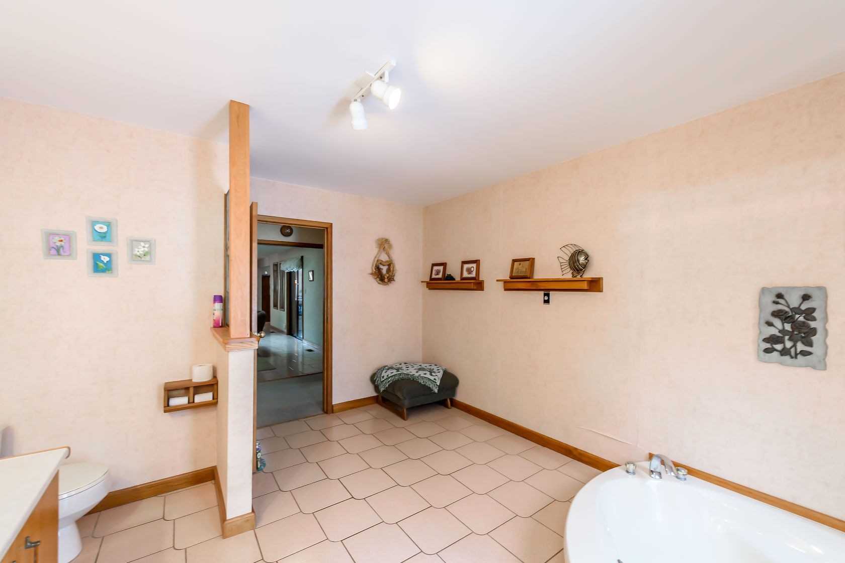 Listing X5882026 - Large Photo # 22