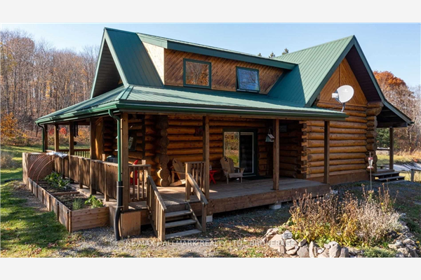 6 Finch Tr, McDougall