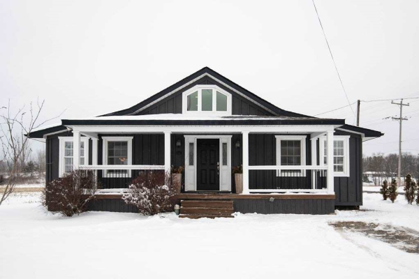 1032 Fiddlers Green Rd, Hamilton
