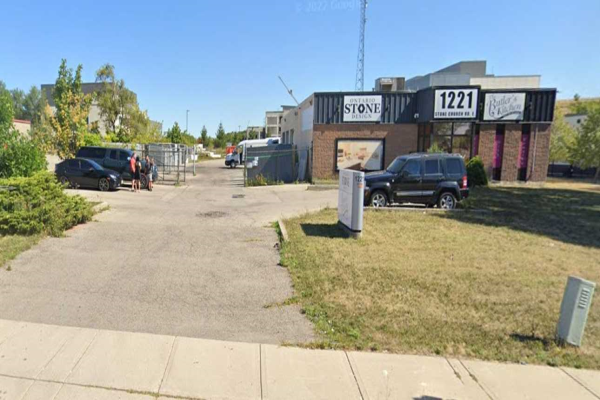 1221 Stone Church Rd E, Hamilton