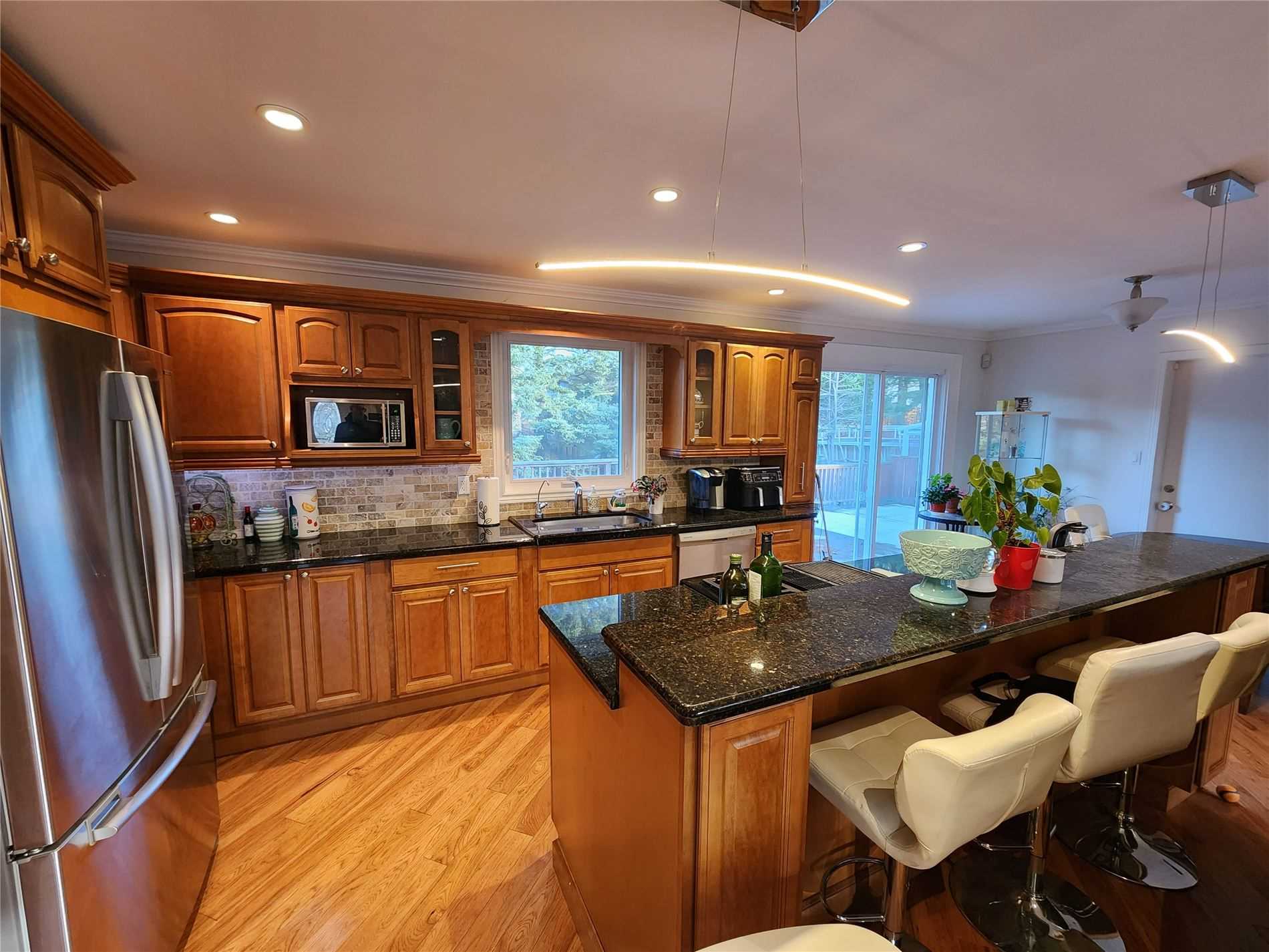 Listing X5885887 - Large Photo # 3