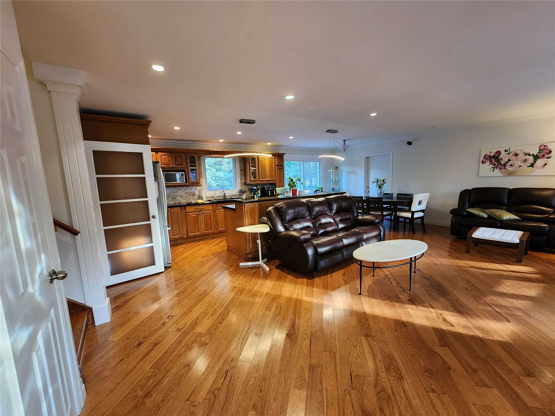 Listing X5885887 - Large Photo # 4