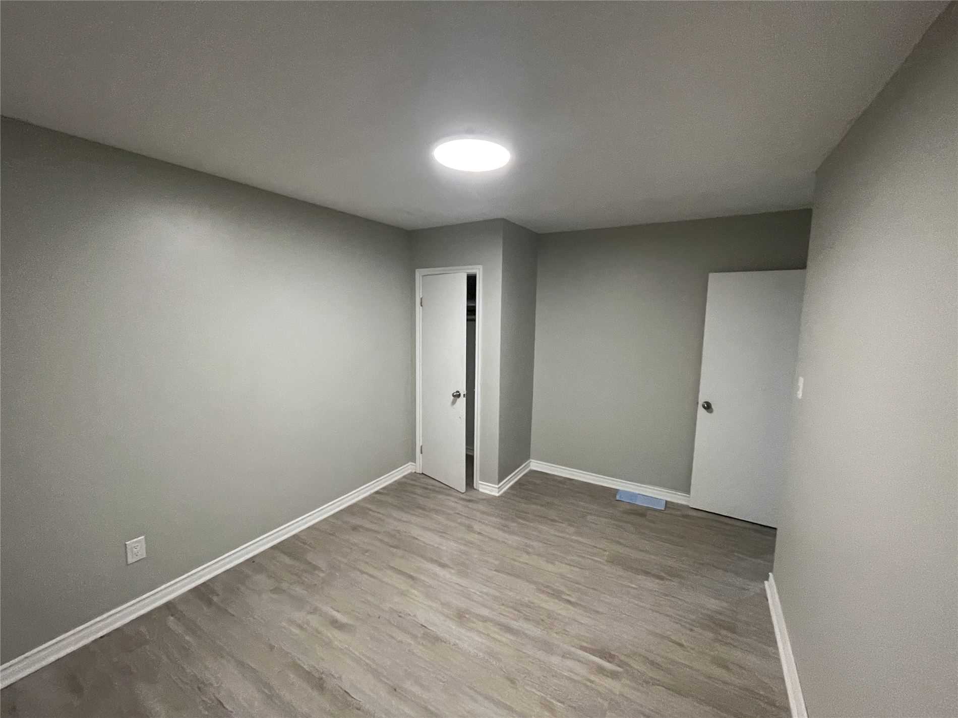 12 Fernwood Cres