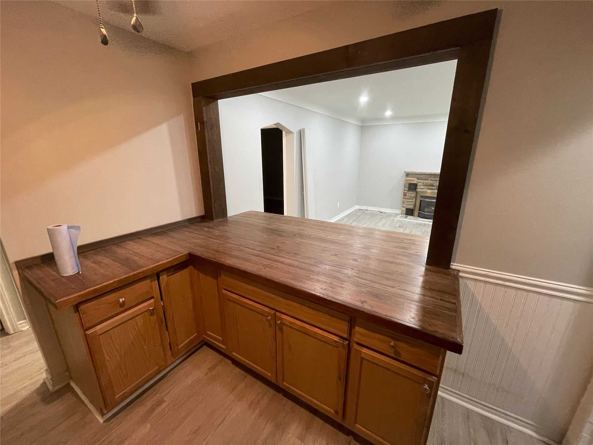 12 Fernwood Cres