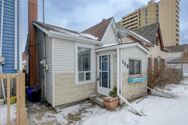 158 Sanford Ave N, Hamilton