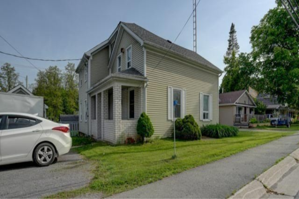 92 Hoskin Rd, Belleville