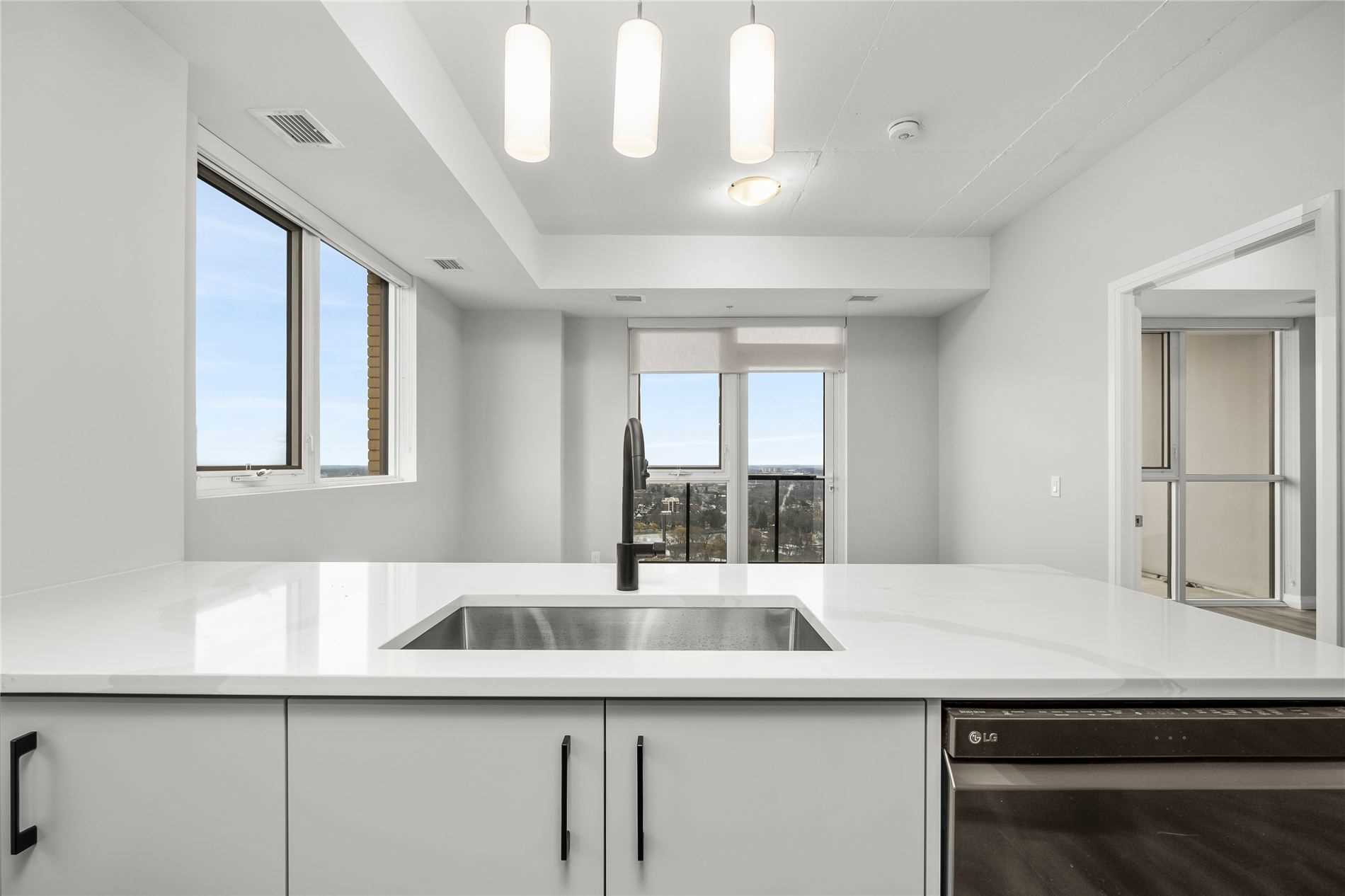 Listing X5896025 - Large Photo # 10