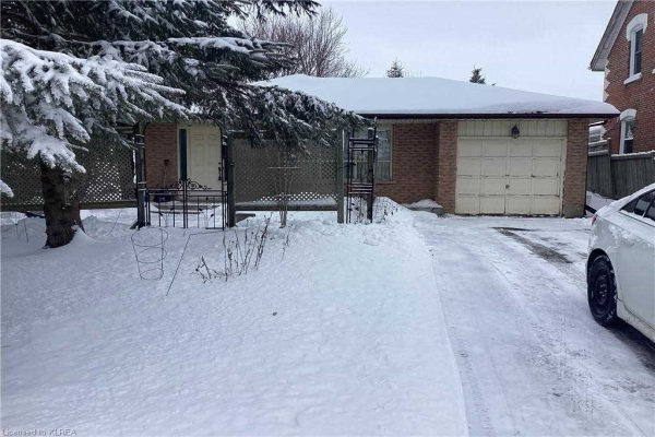 134 King St, Kawartha Lakes