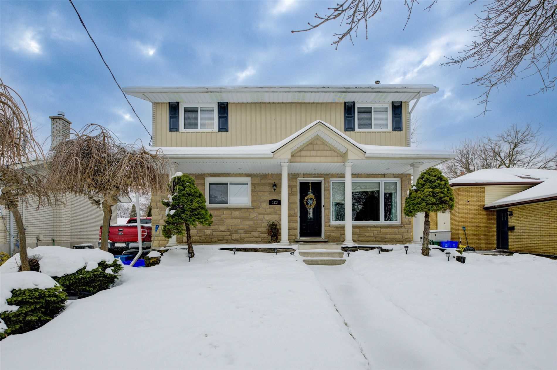 Listing X5897911 - Large Photo # 1
