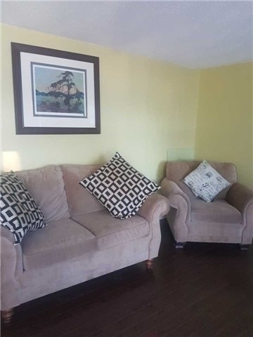 5 Robinson Avenue