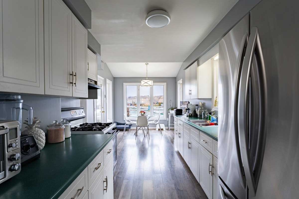 141 Edgewater Dr